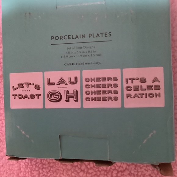 MODERN EXPRESSIONS Porcelain Plates Set of 4 New - Picture 3 of 6